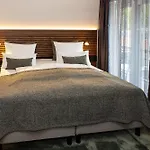 Monrepos מלון 4*