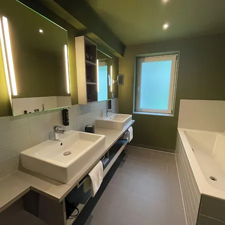 Отель Monrepos Людвигсбург