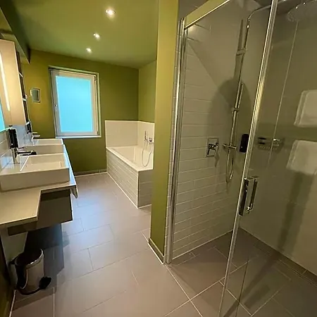 Monrepos Szálloda 4*